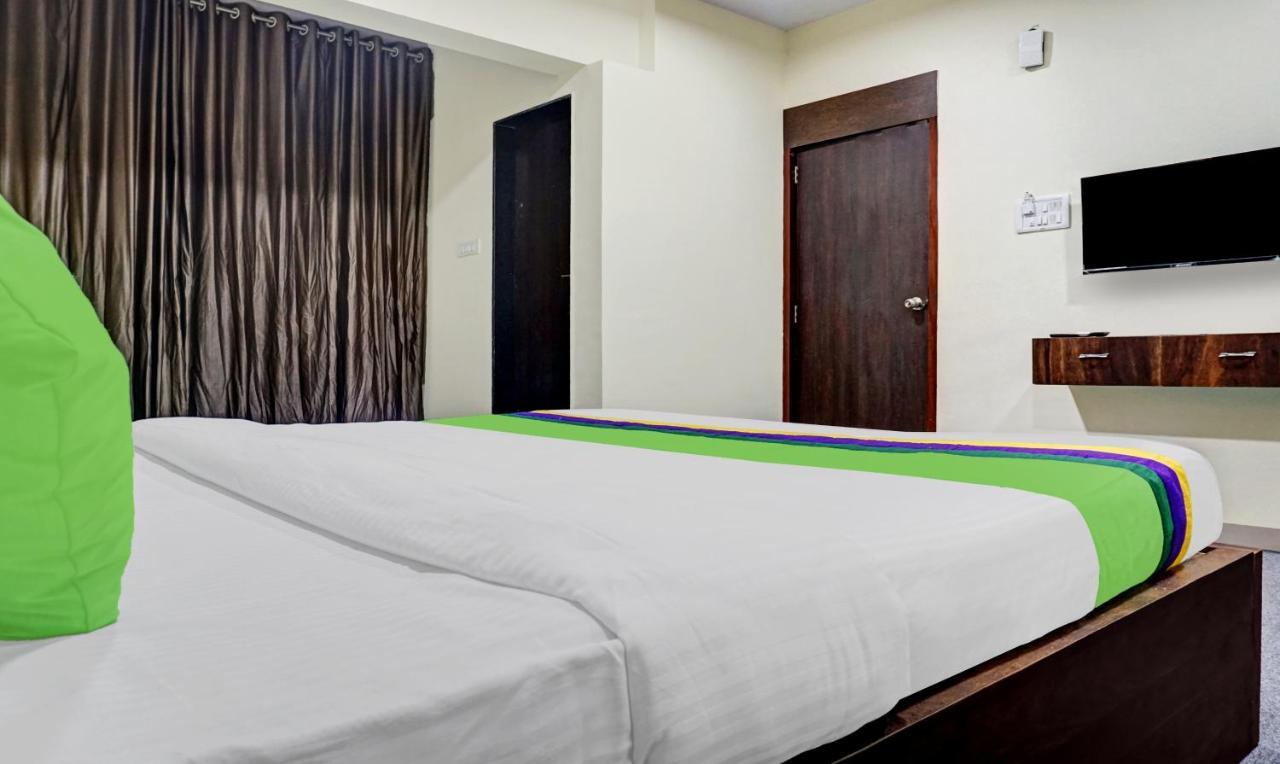 Treebo Tulip Hotel Pune Luaran gambar