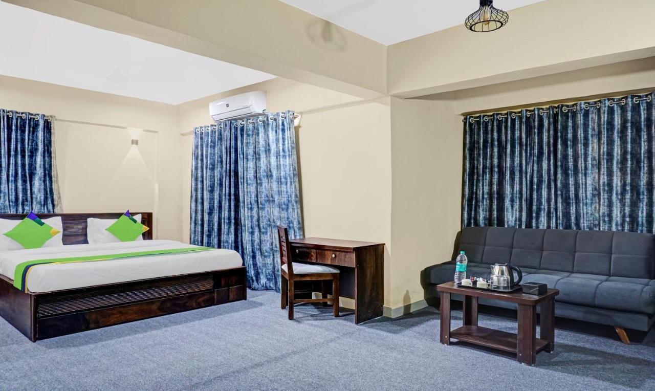 Treebo Tulip Hotel Pune Luaran gambar