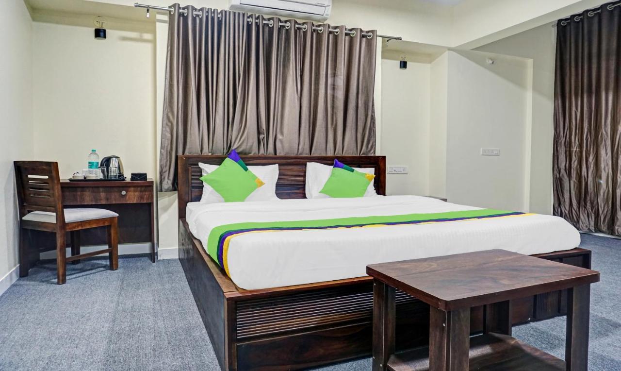 Treebo Tulip Hotel Pune Luaran gambar
