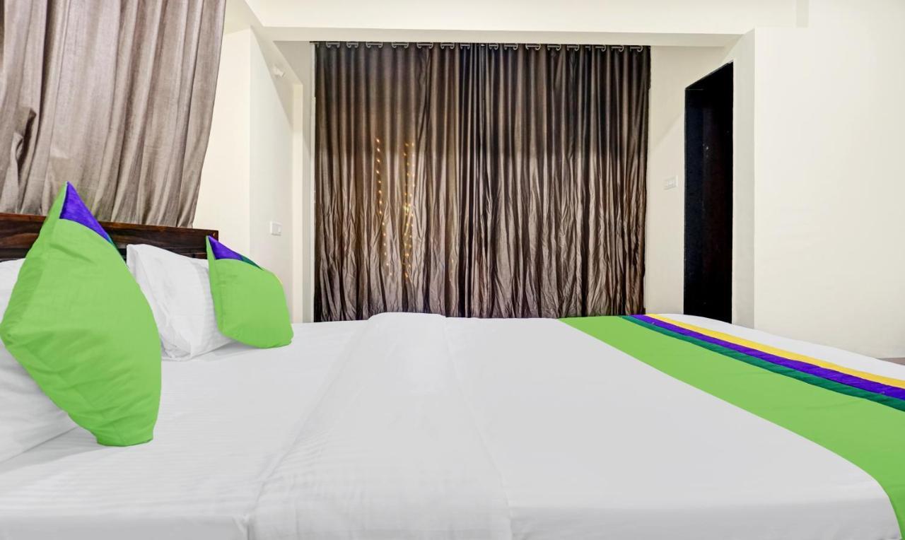 Treebo Tulip Hotel Pune Luaran gambar