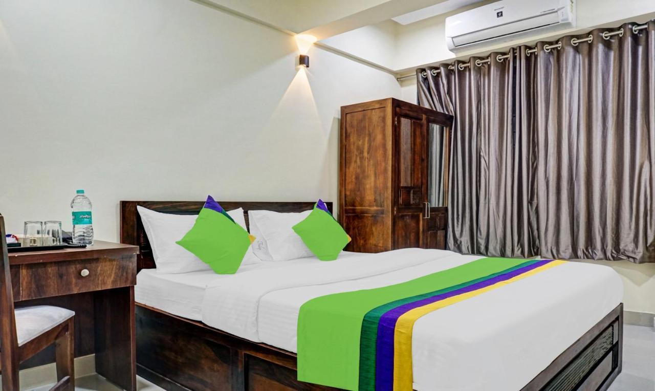 Treebo Tulip Hotel Pune Luaran gambar